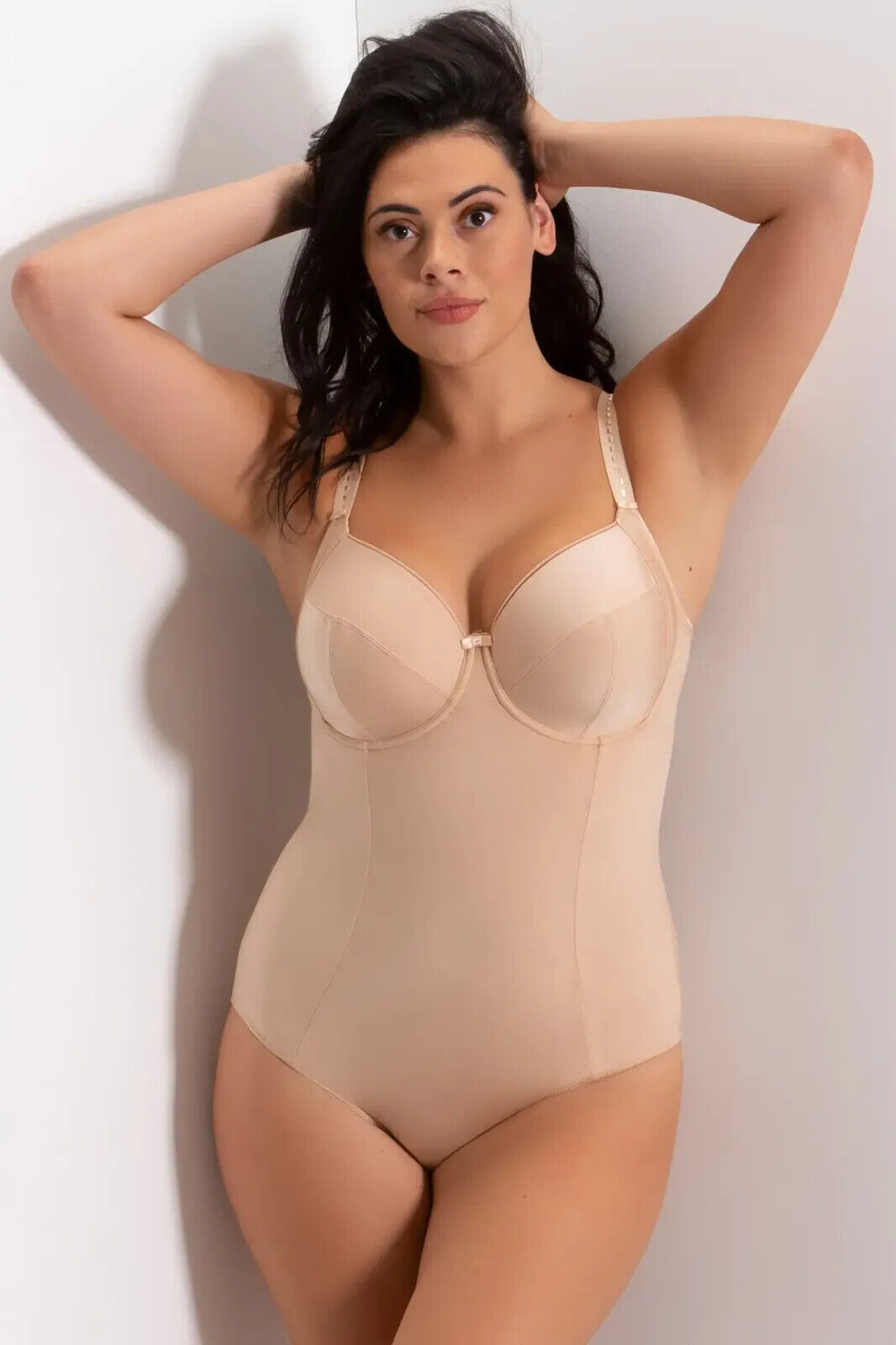 Achieve a Flawless Look with Charnos Womens Superfit Full Cup Bodyshaper